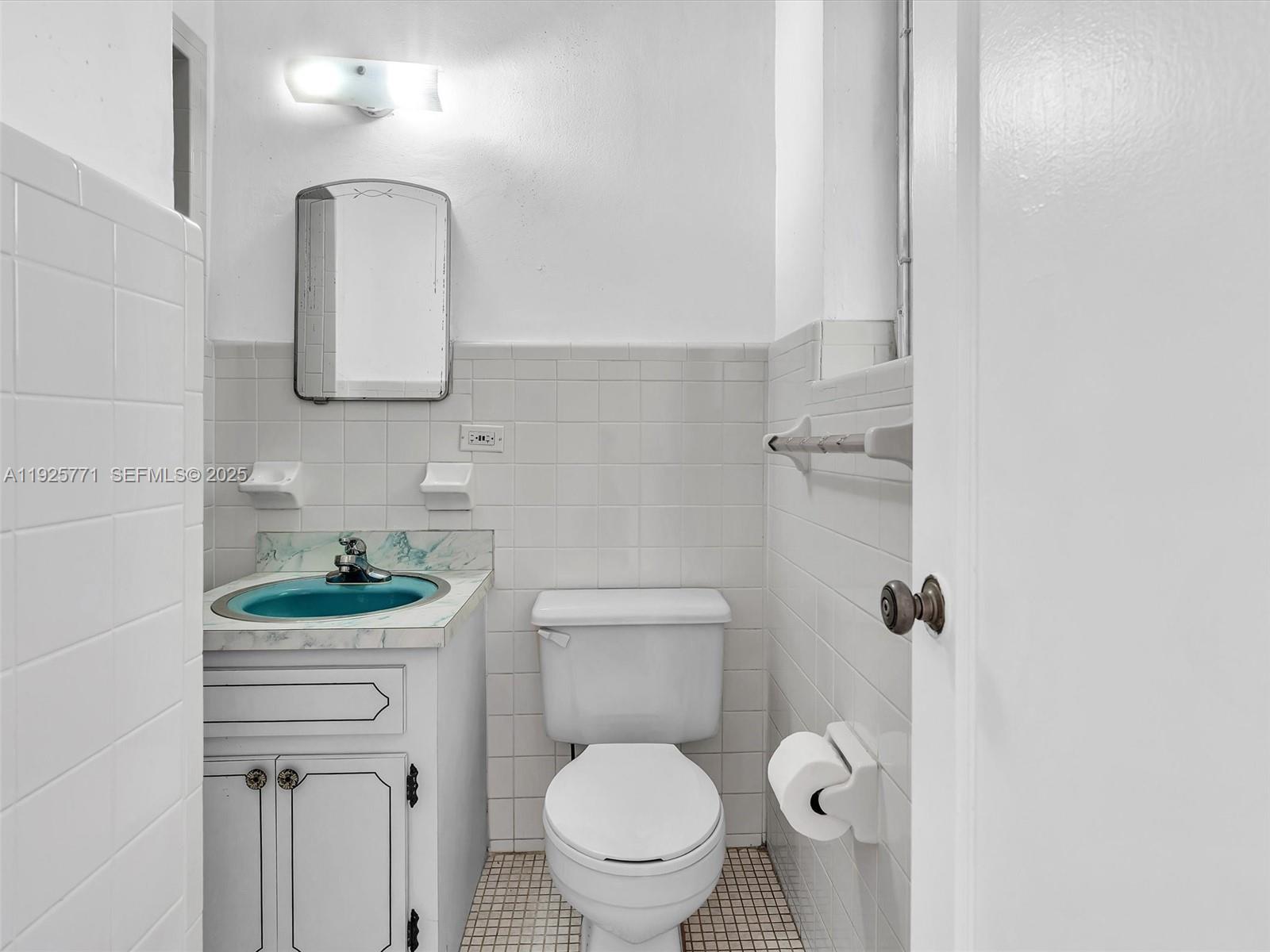 MID GOLF SUB - Residential Lease