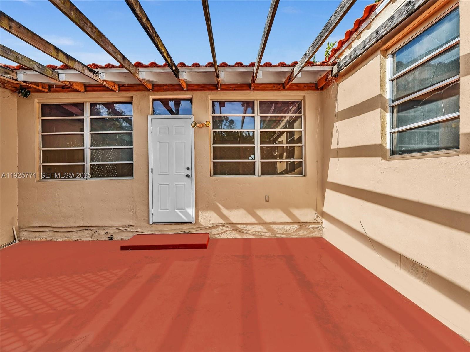 MID GOLF SUB - Residential Lease