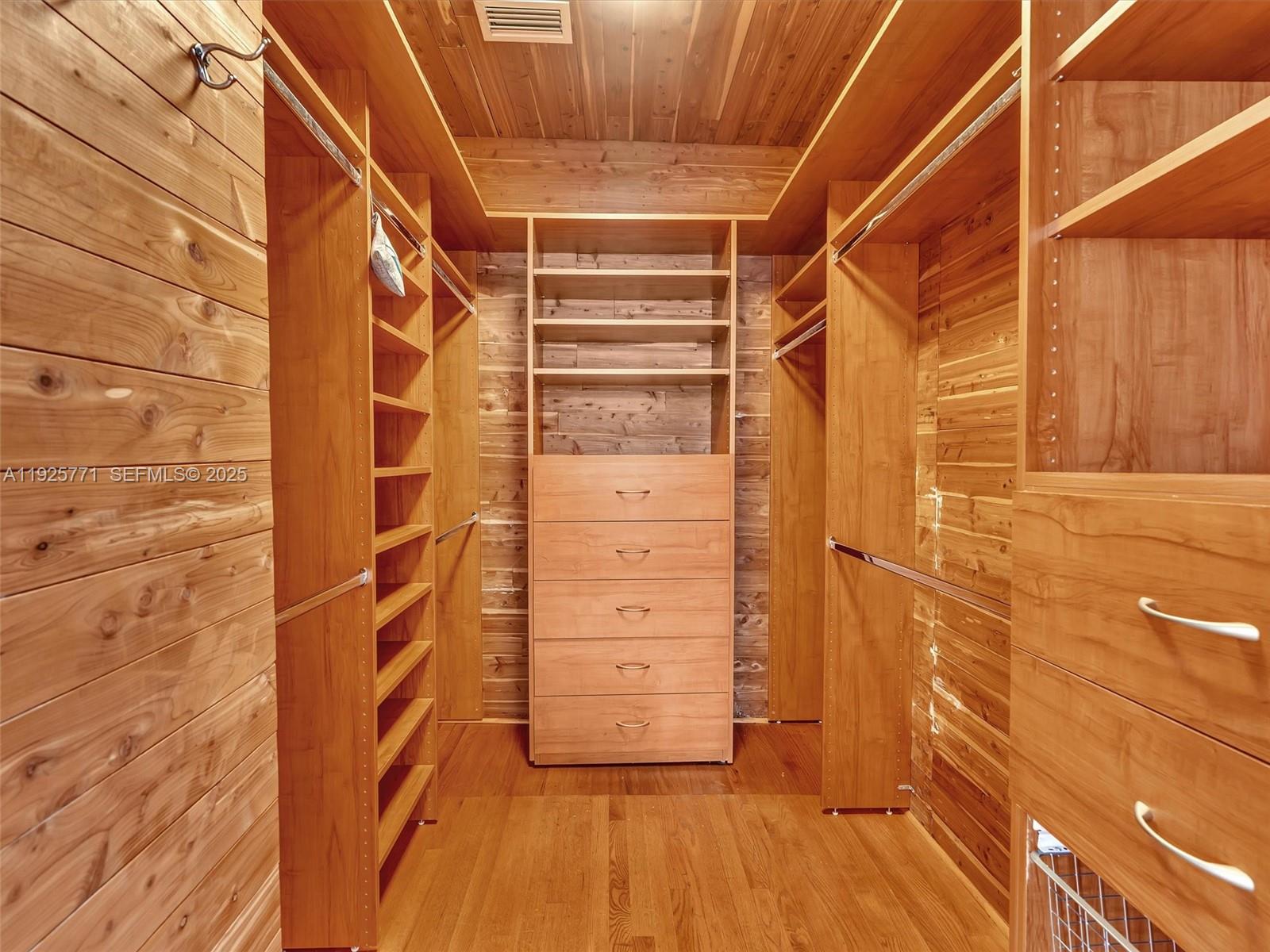 MID GOLF SUB - Residential Lease