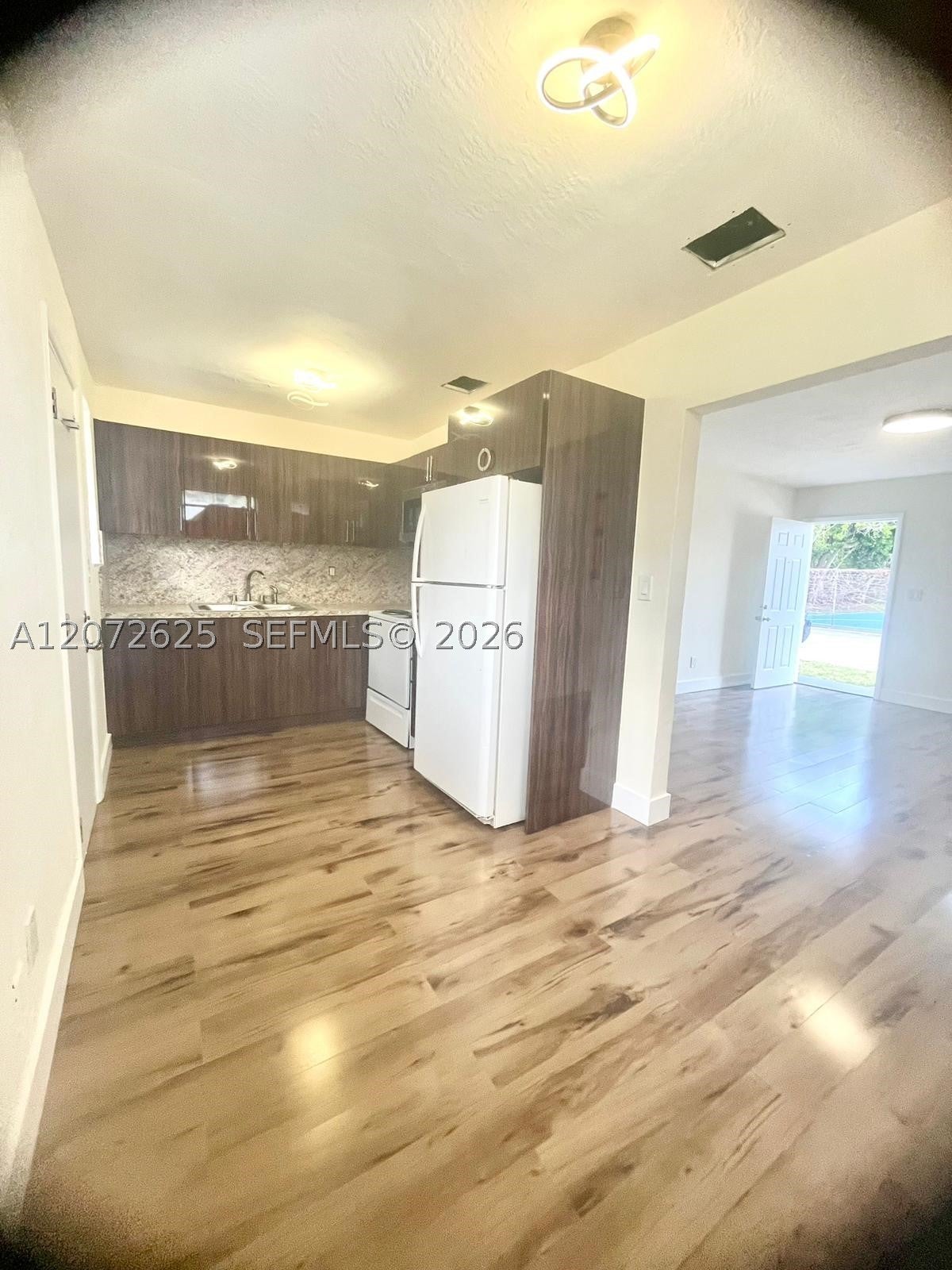 15350 NE 14th Ct