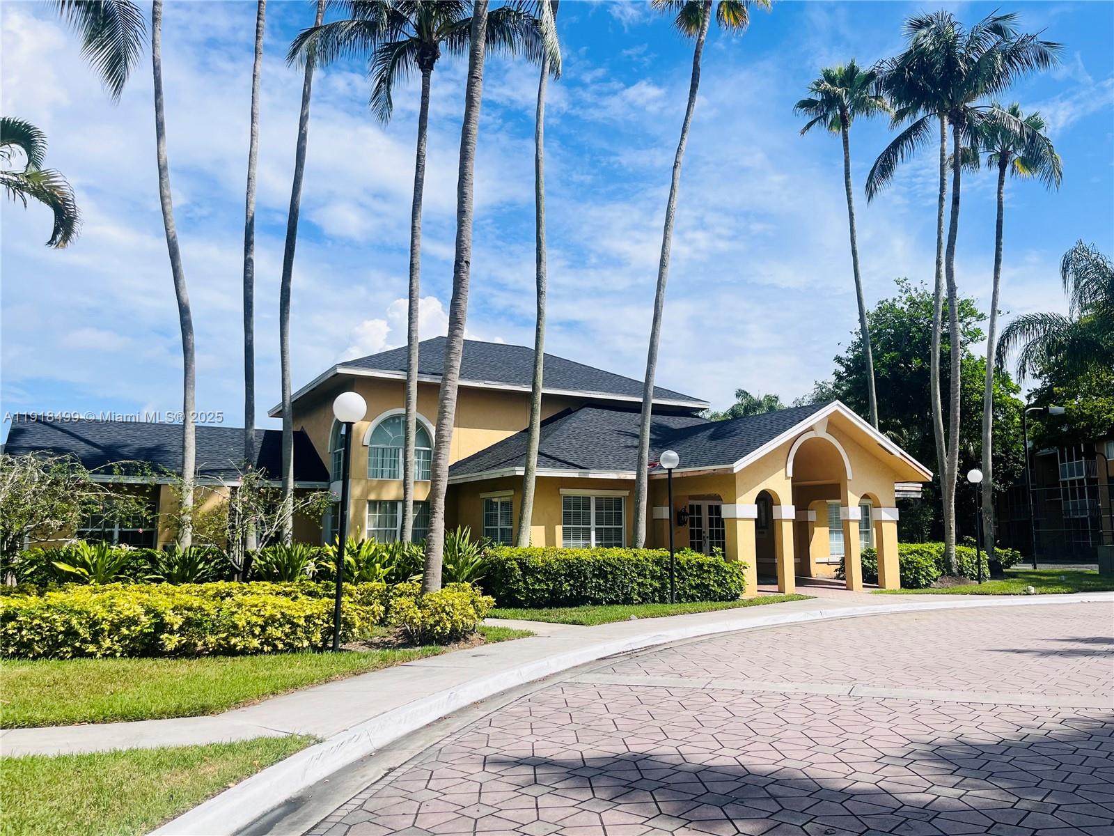 WINDWARD LAKES CONDO - Residential Lease