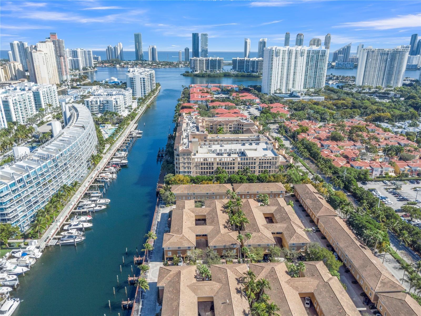 2945 NE 185th St 1402