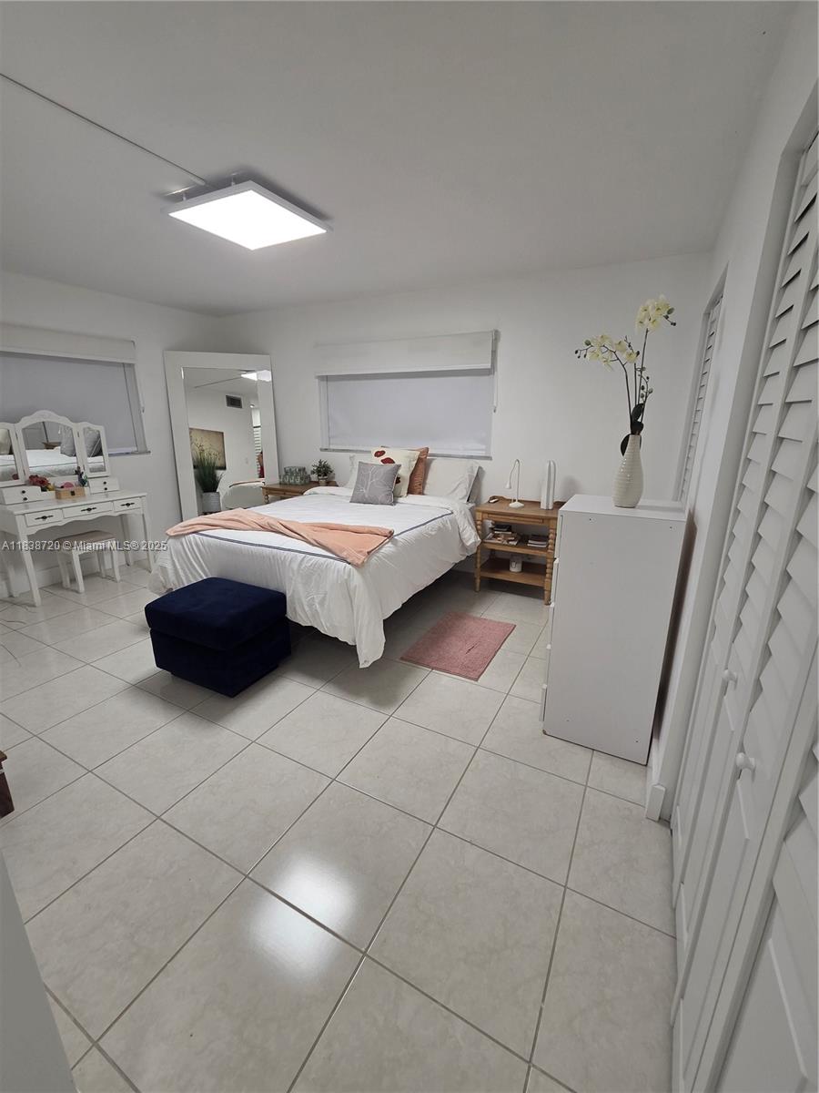 MEADOWBROOK TOWERS CONDO - Residential