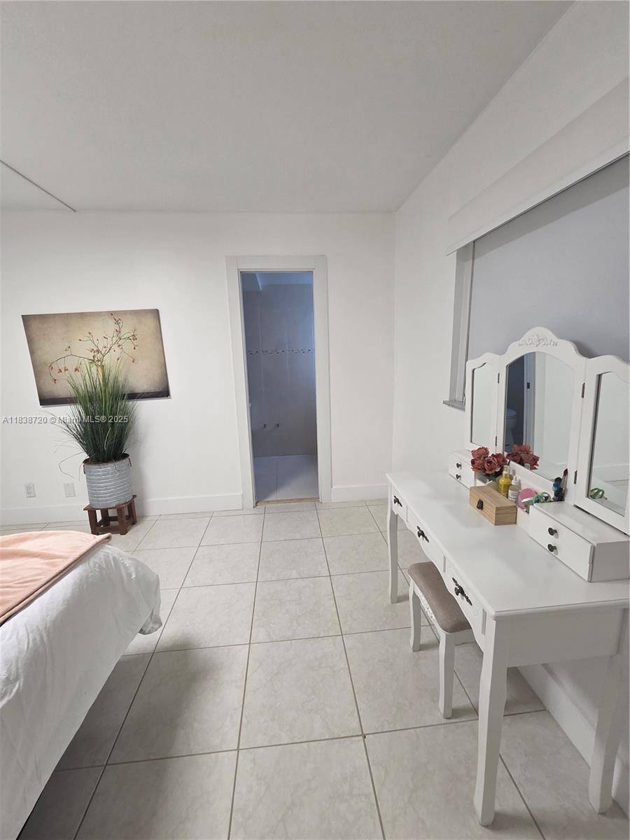 MEADOWBROOK TOWERS CONDO - Residential