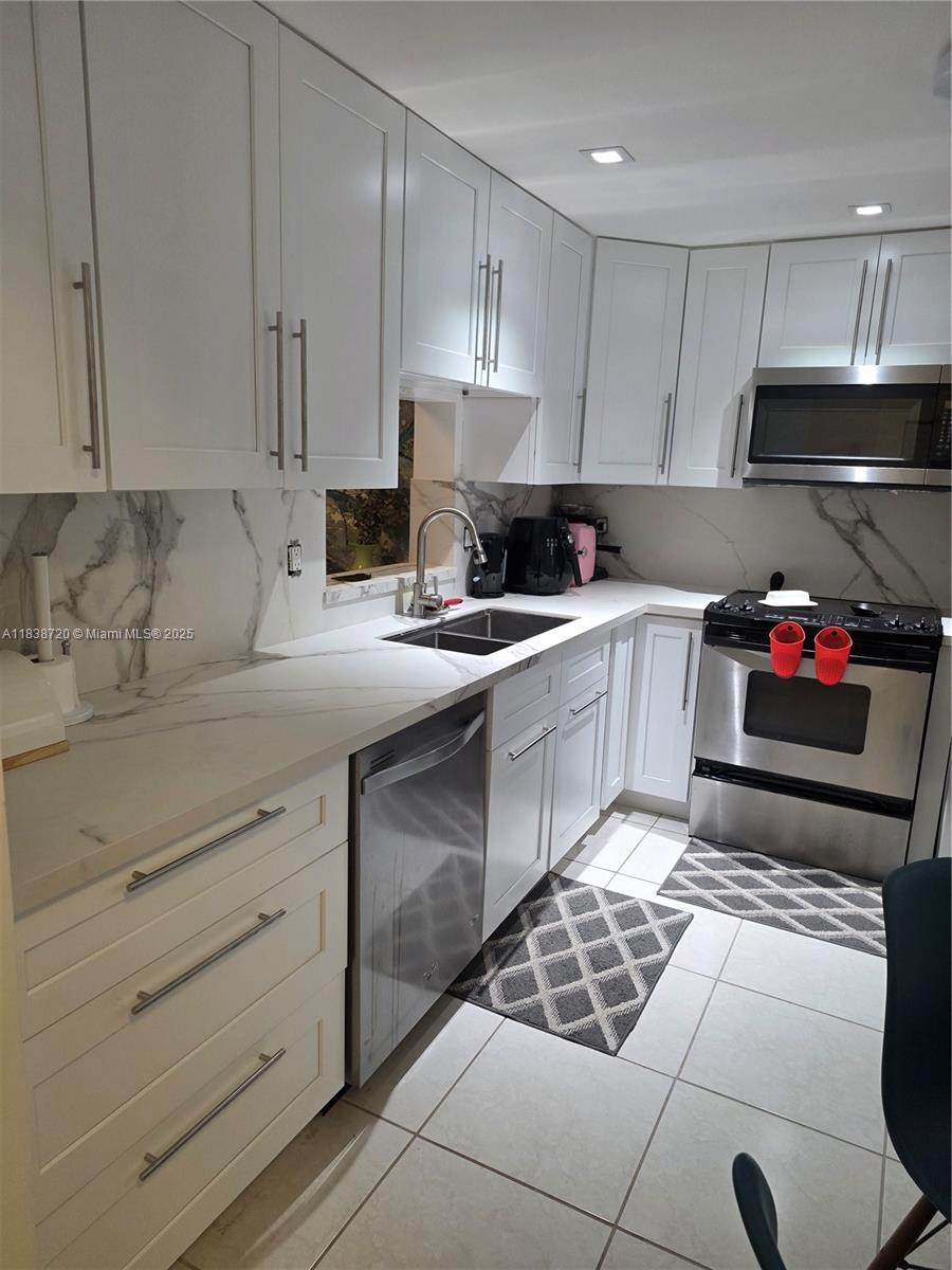 620 NE 12th Ave 101