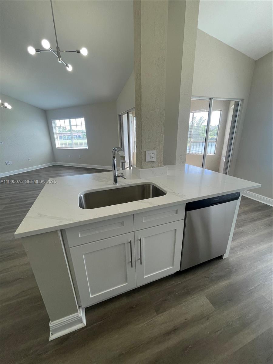 LAKEVIEW CLUB CONDO - Residential Lease