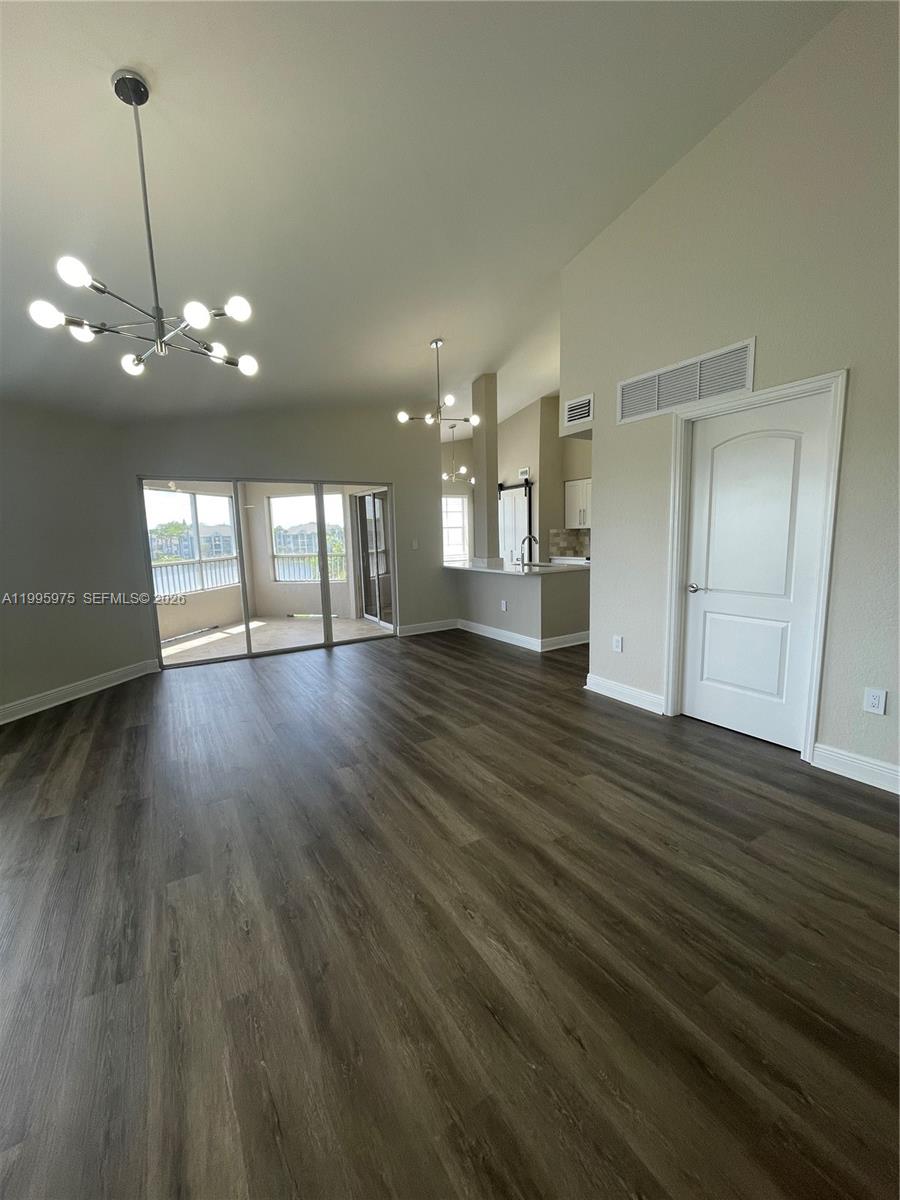 LAKEVIEW CLUB CONDO - Residential Lease
