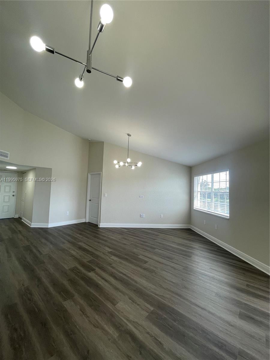LAKEVIEW CLUB CONDO - Residential Lease