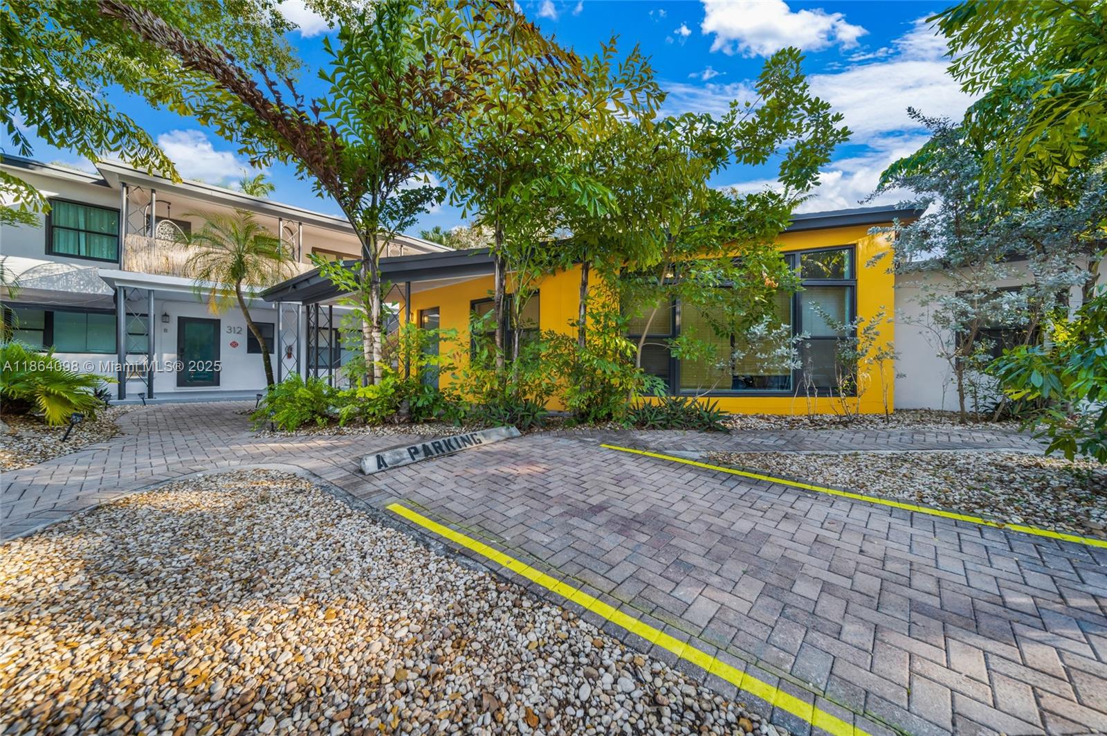 VICTORIA PARK CORR AMEN P - Residential Lease