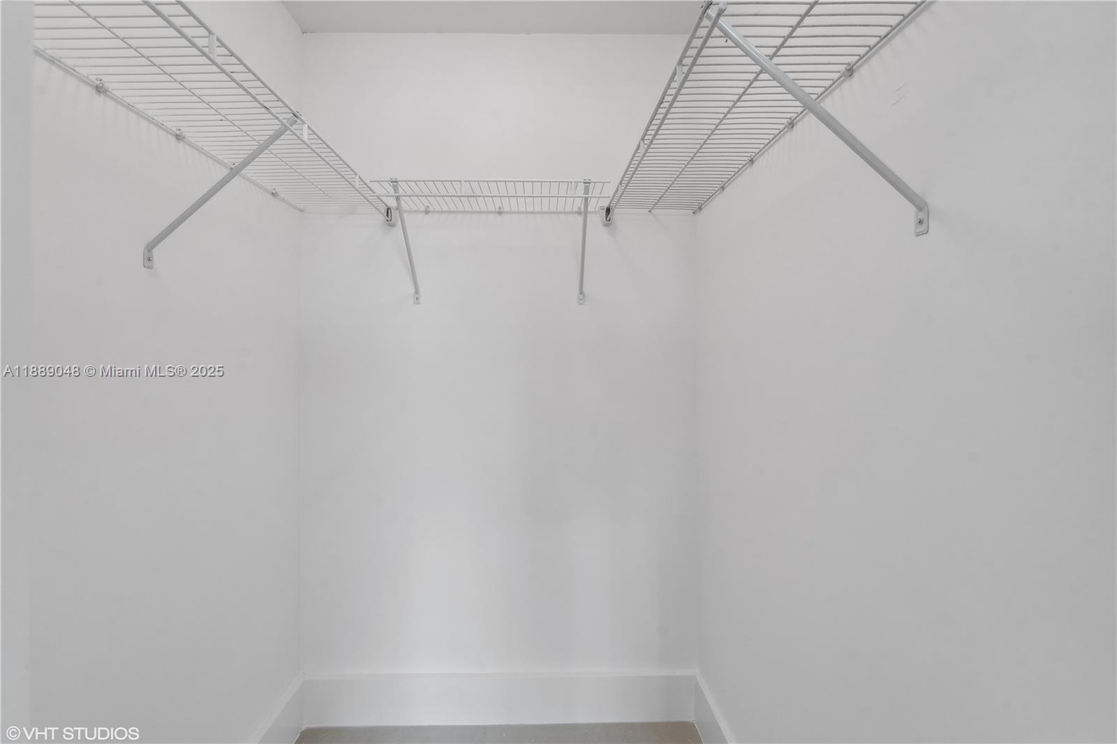 VIZCAYNE NORTH CONDO - Residential