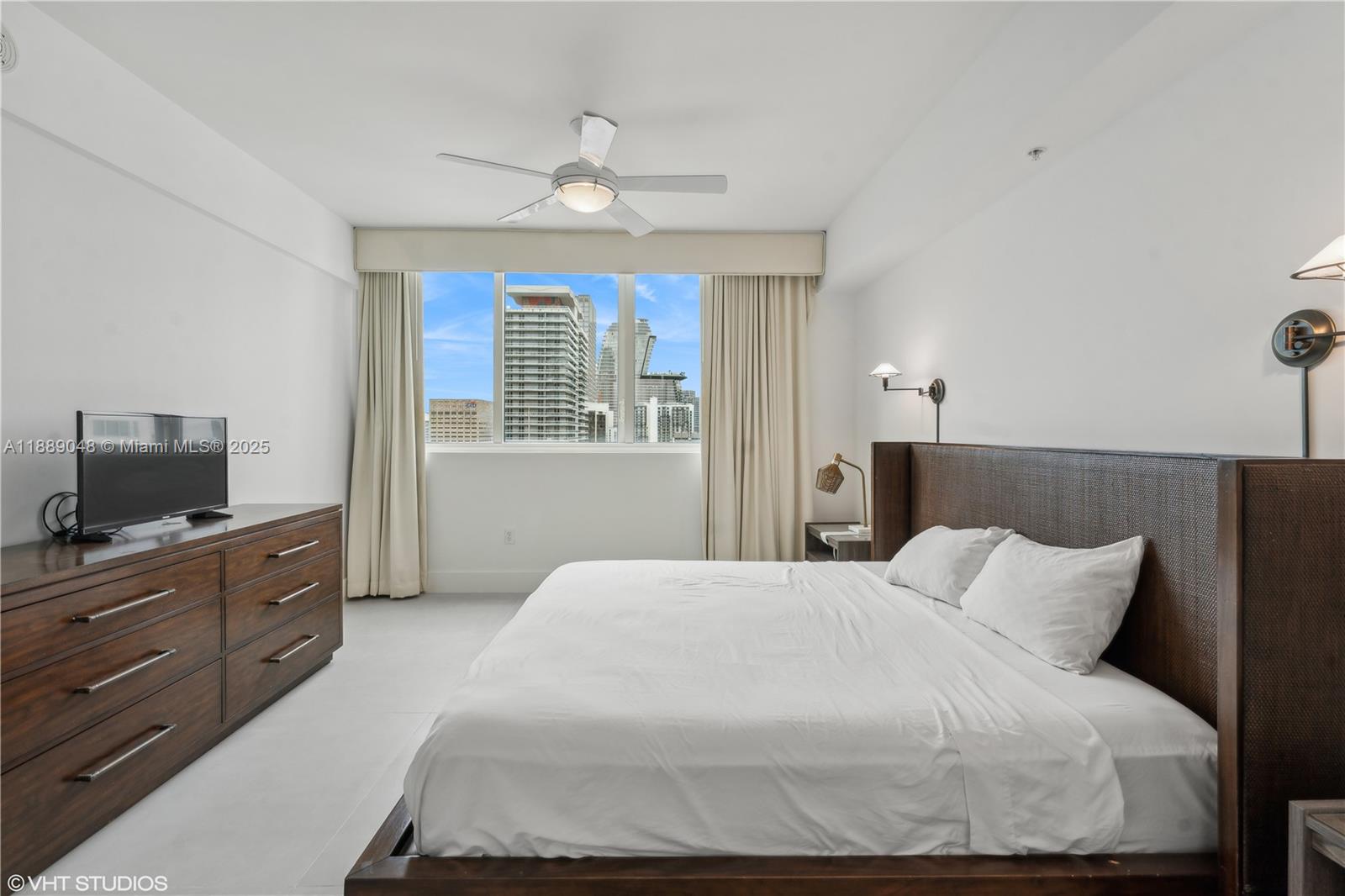 VIZCAYNE NORTH CONDO - Residential