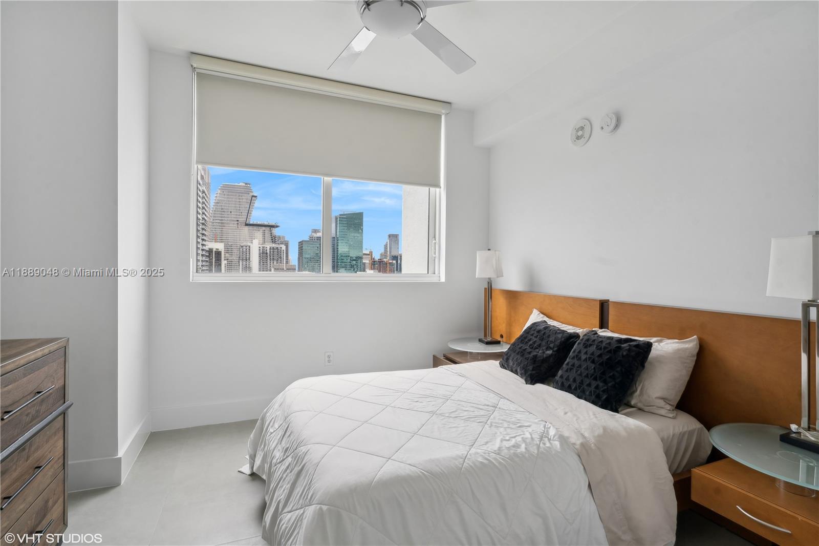 VIZCAYNE NORTH CONDO - Residential