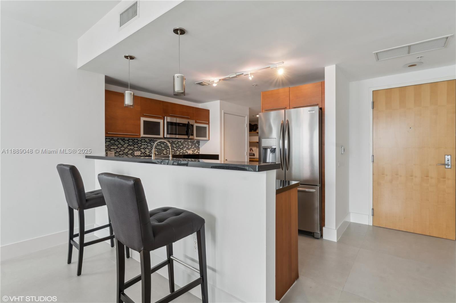 VIZCAYNE NORTH CONDO - Residential