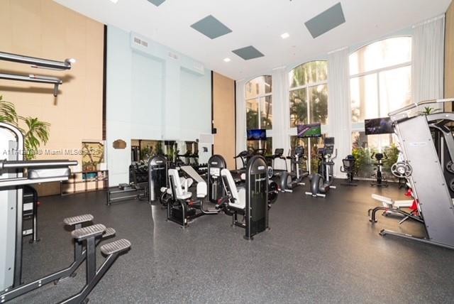 PORTO BELLAGIO CONDO - Residential