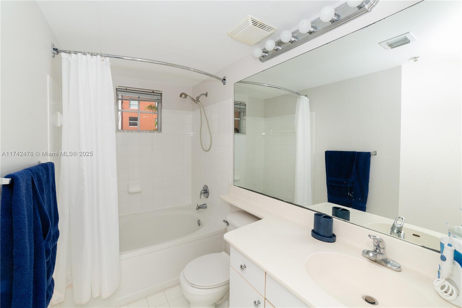 PORTO BELLAGIO CONDO - Residential