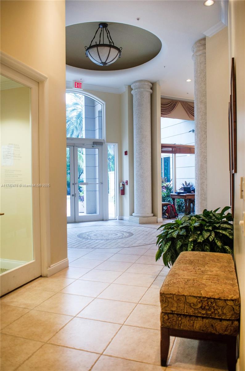 PORTO BELLAGIO CONDO - Residential