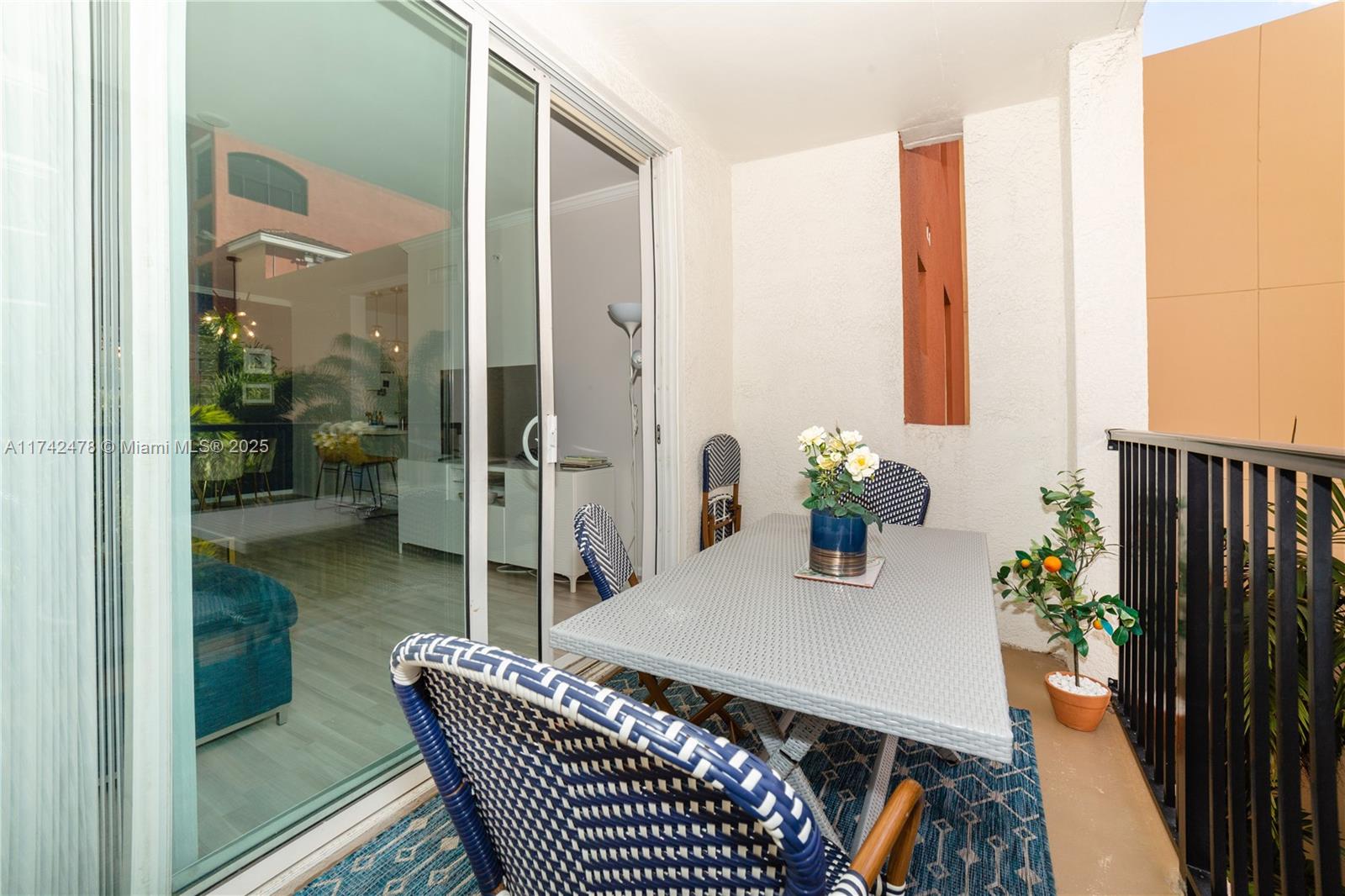 PORTO BELLAGIO CONDO - Residential