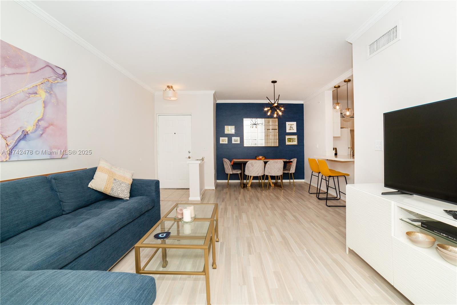 PORTO BELLAGIO CONDO - Residential