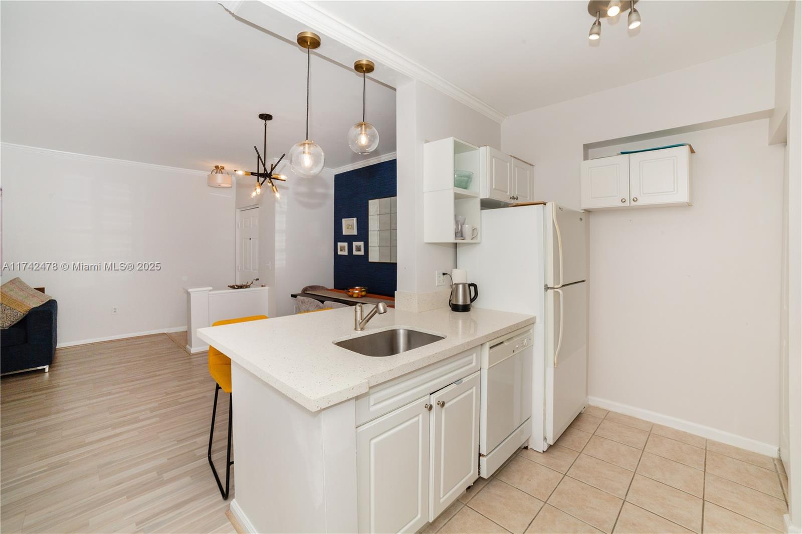 PORTO BELLAGIO CONDO - Residential