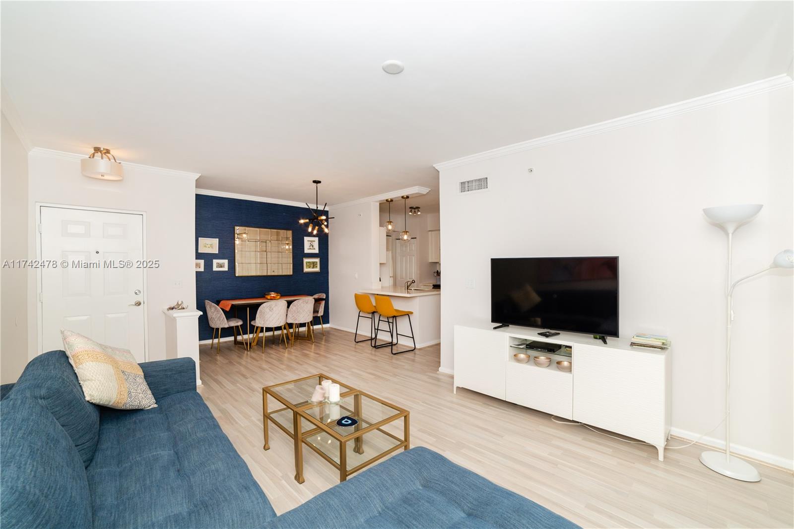 PORTO BELLAGIO CONDO - Residential