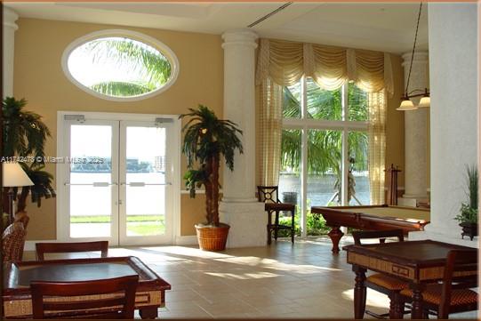 PORTO BELLAGIO CONDO - Residential