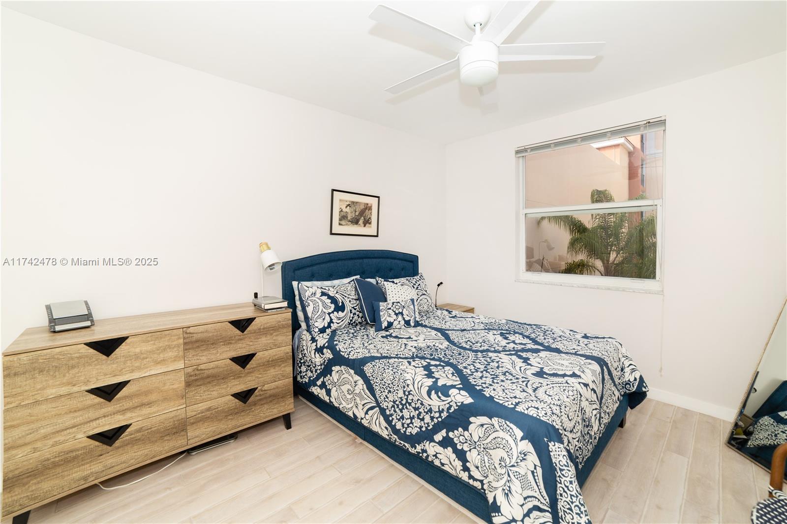 PORTO BELLAGIO CONDO - Residential