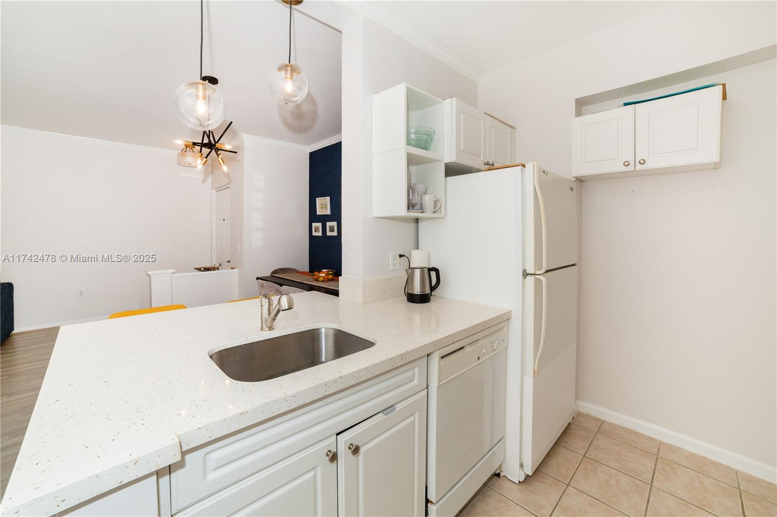 PORTO BELLAGIO CONDO - Residential