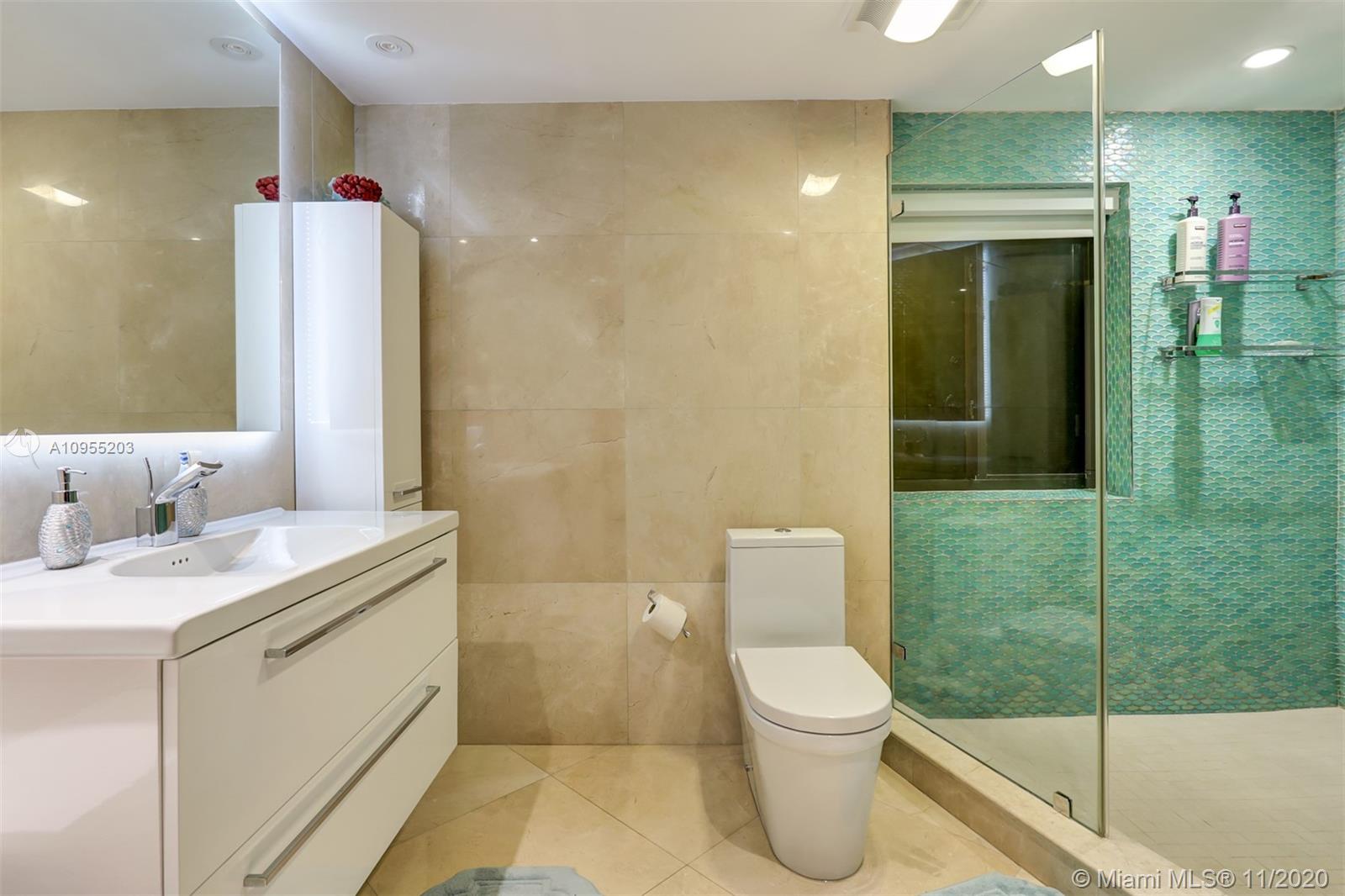 DORAL ESTATES - Residential