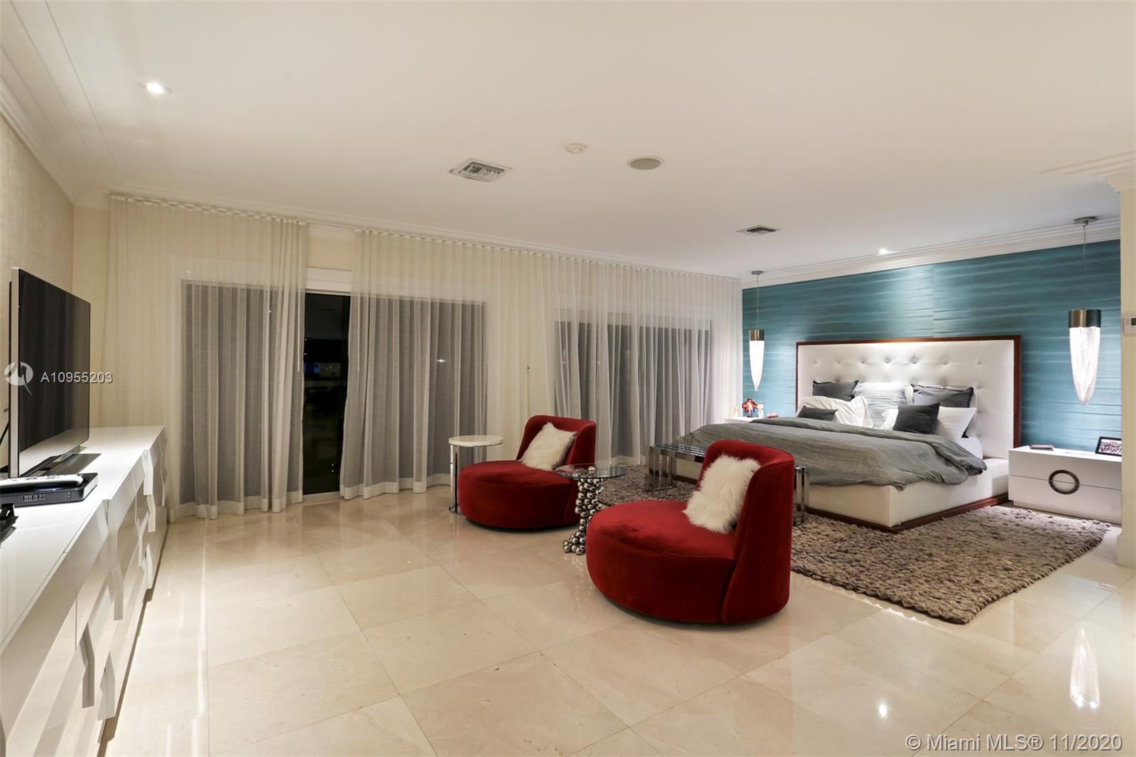 DORAL ESTATES - Residential