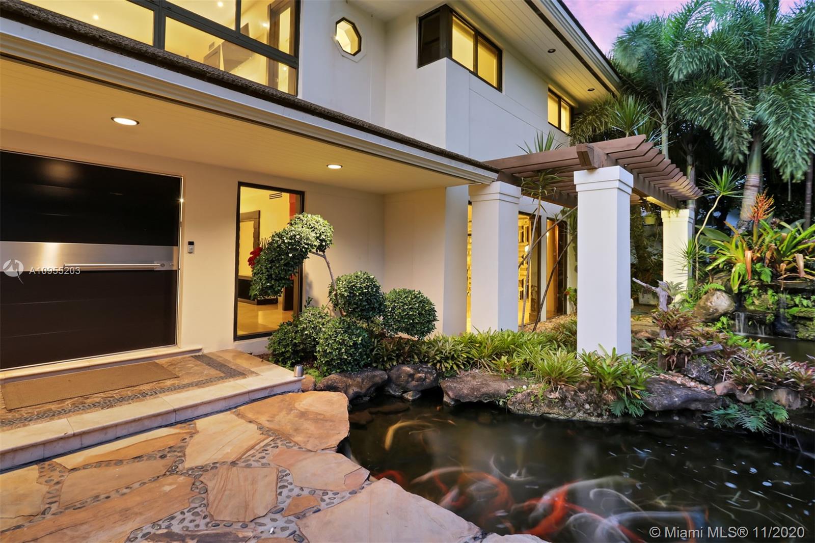 DORAL ESTATES - Residential