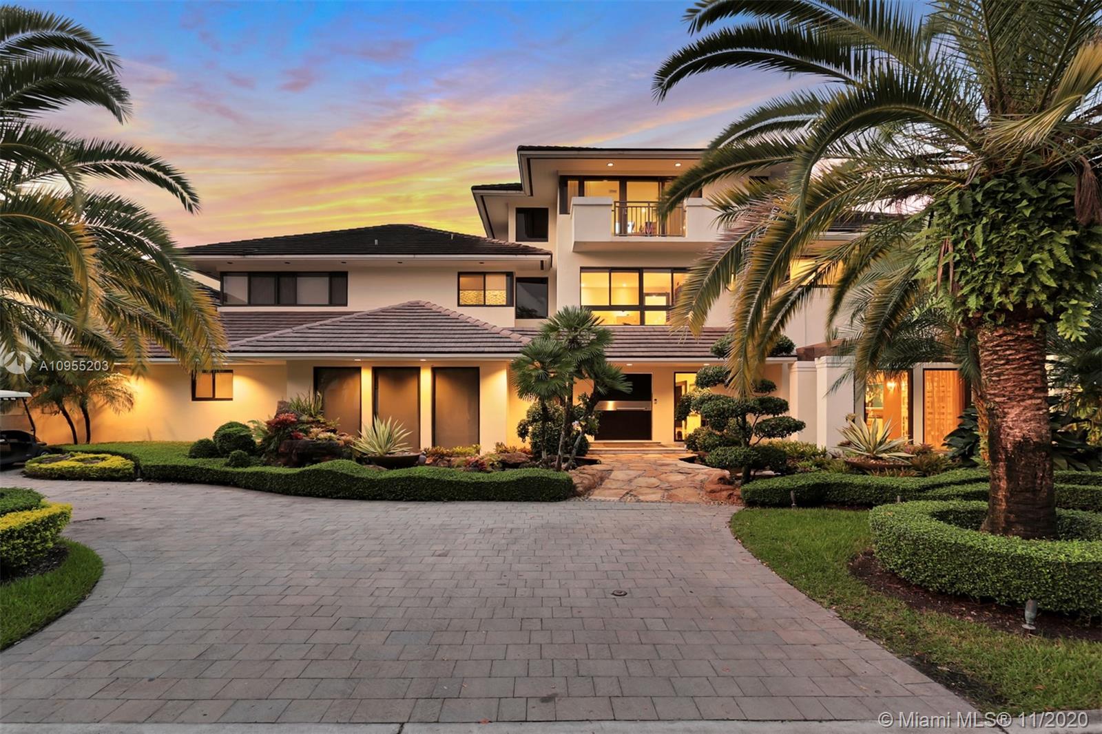 DORAL ESTATES - Residential