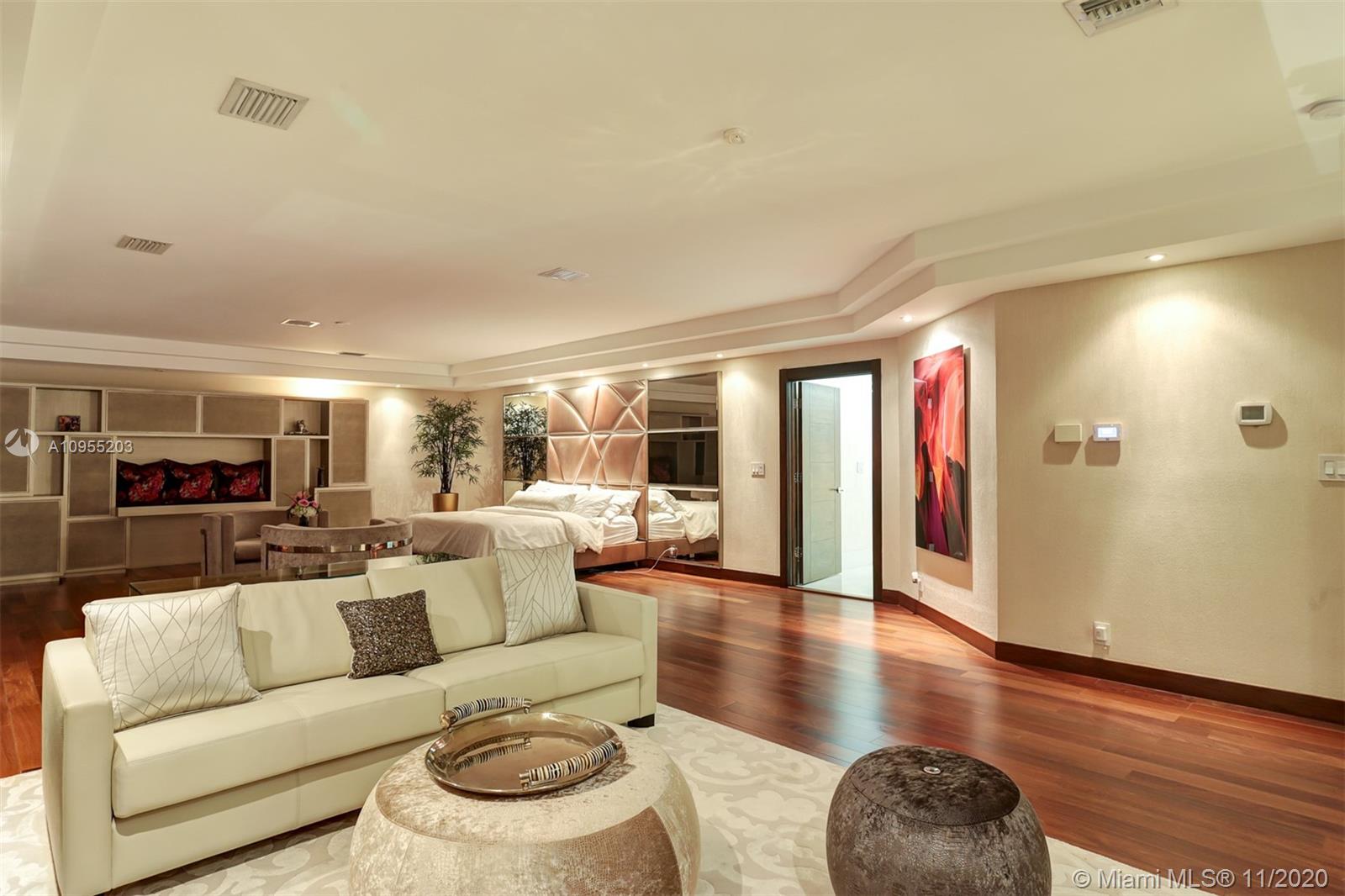 DORAL ESTATES - Residential