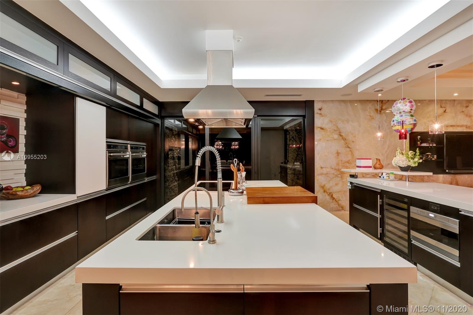 DORAL ESTATES - Residential