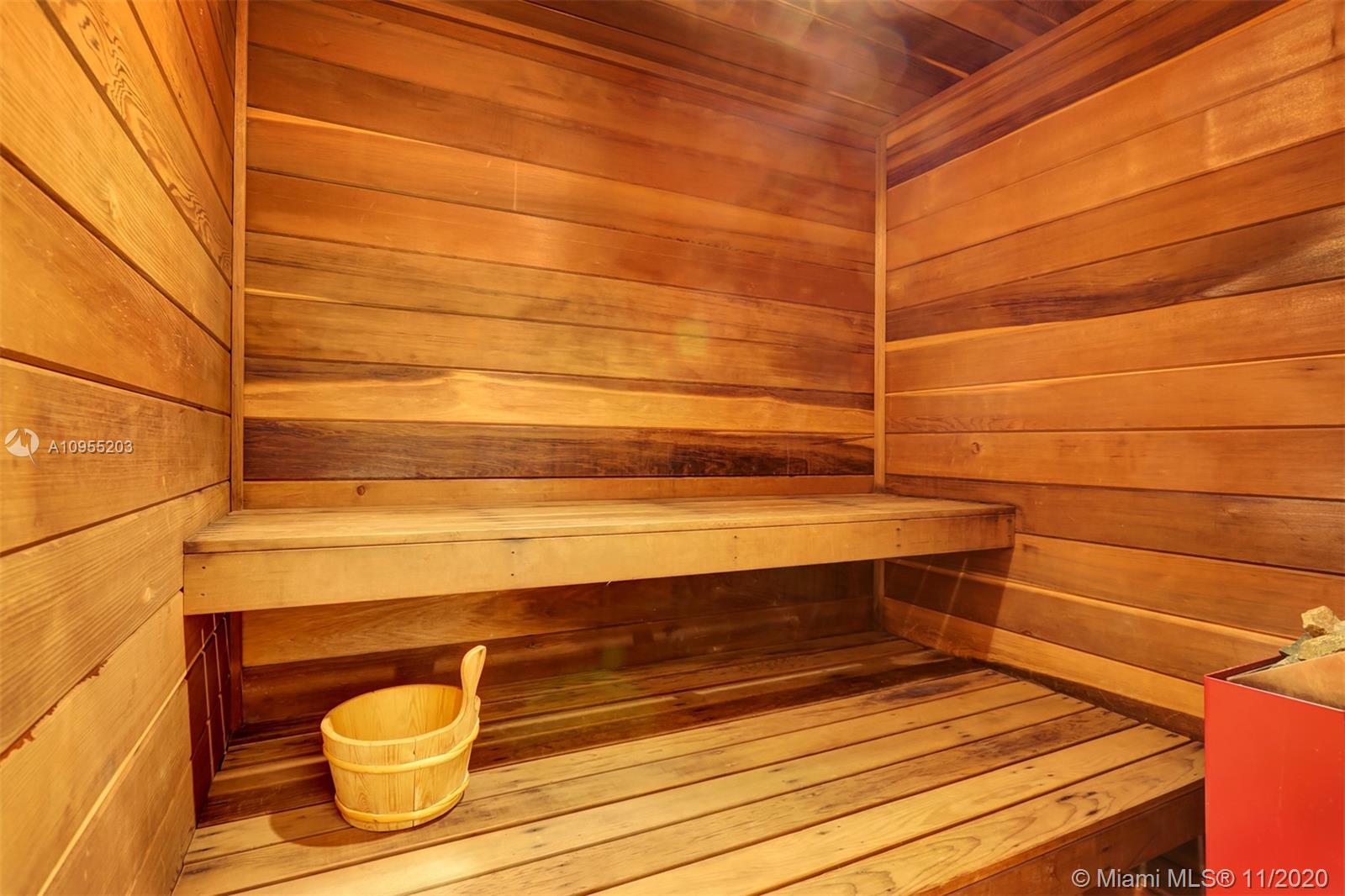 DORAL ESTATES - Residential