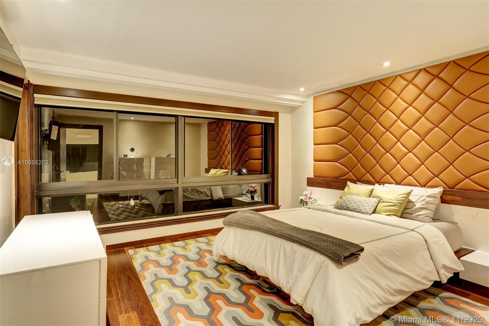 DORAL ESTATES - Residential