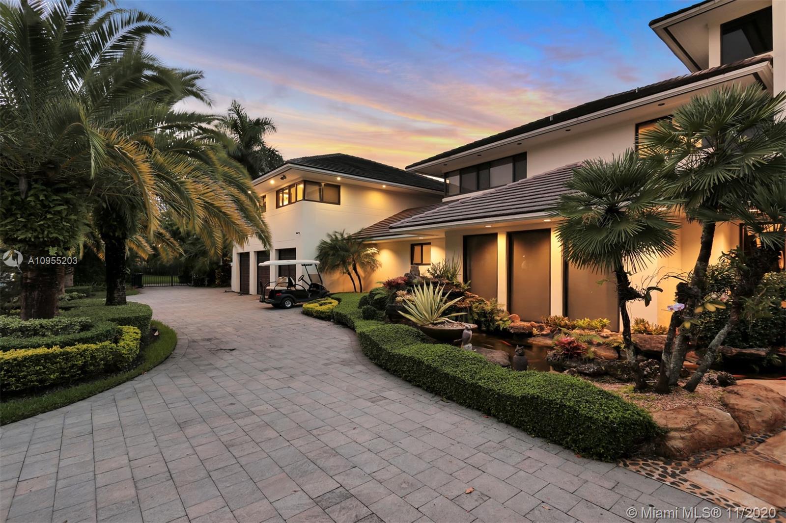 DORAL ESTATES - Residential