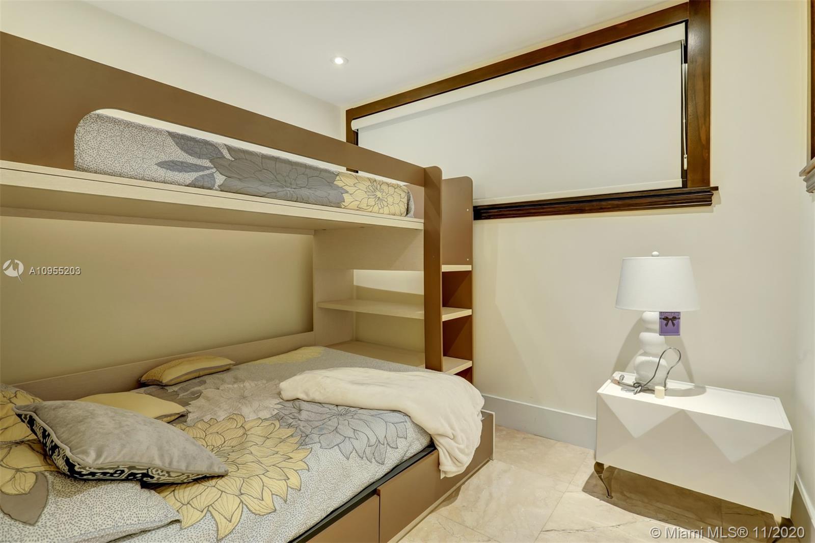 DORAL ESTATES - Residential