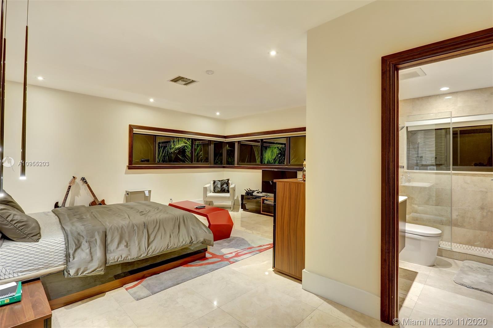 DORAL ESTATES - Residential