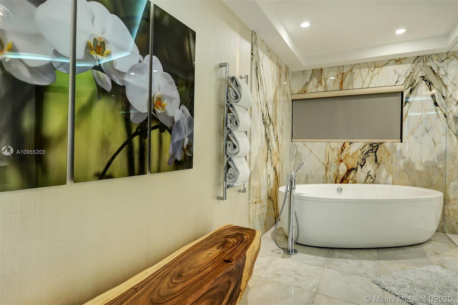 DORAL ESTATES - Residential