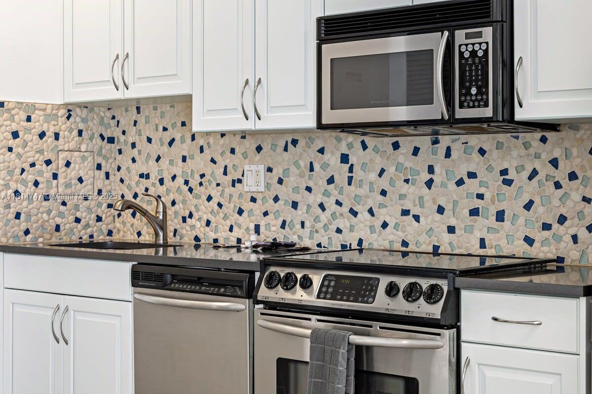 VISTA DEL SOL CONDO - Residential Lease