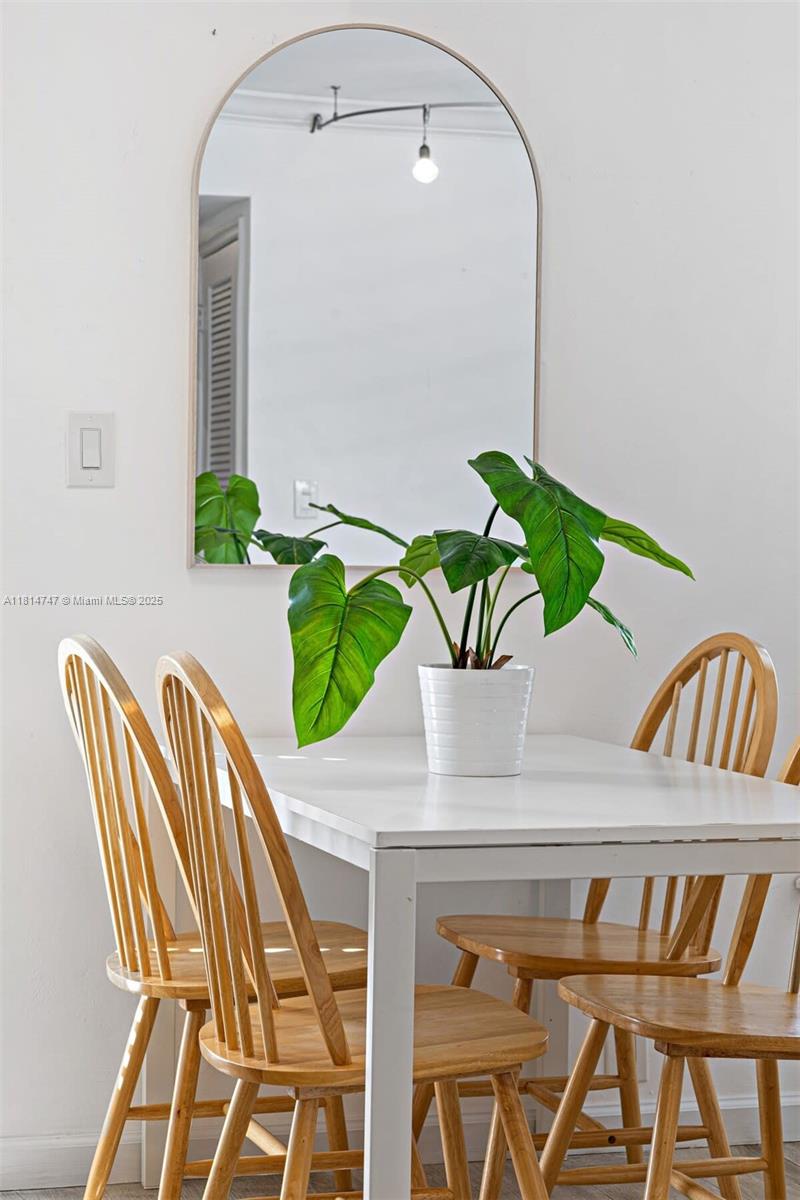 VISTA DEL SOL CONDO - Residential Lease
