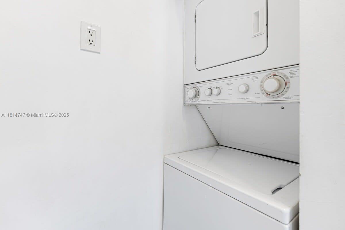 VISTA DEL SOL CONDO - Residential Lease