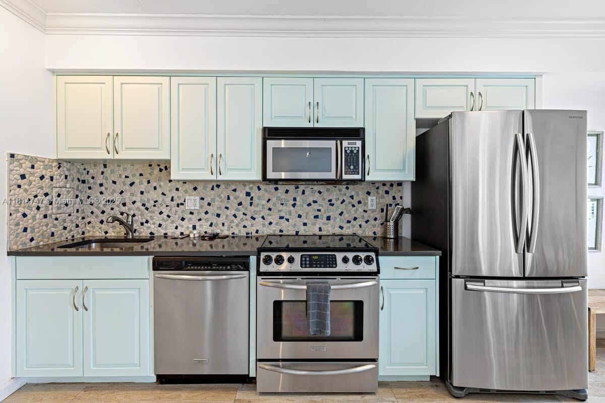 VISTA DEL SOL CONDO - Residential Lease