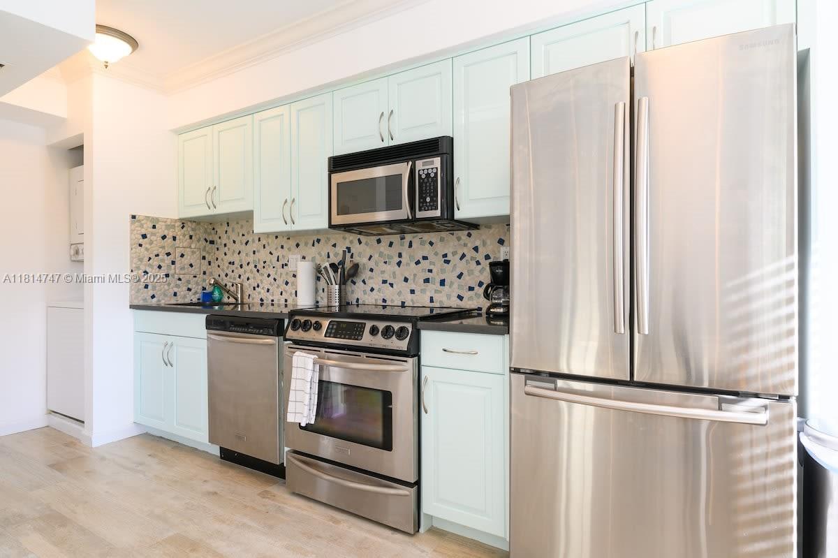 VISTA DEL SOL CONDO - Residential Lease