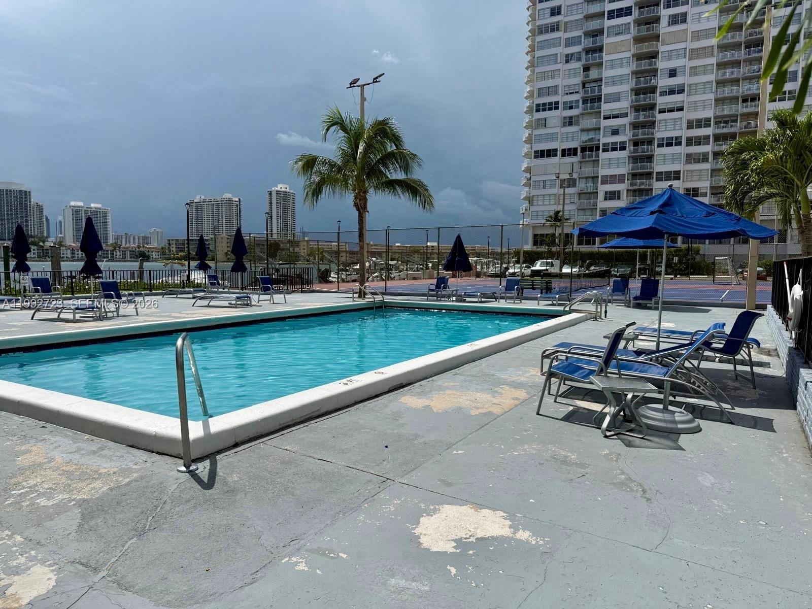 COMMODORE PLAZA CONDO - Residential