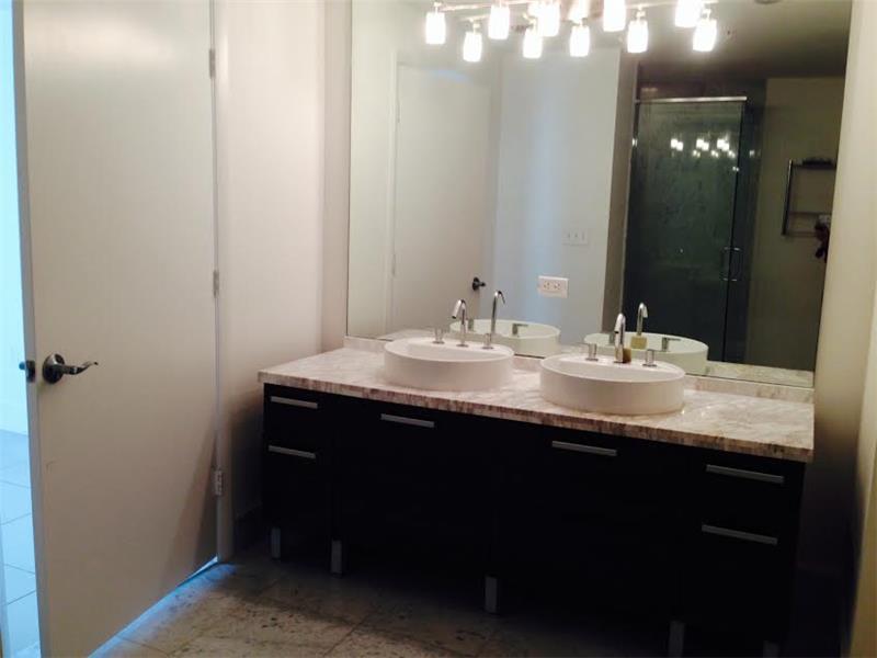 EVERGLADES ON THE BAY NOR - Residential Lease