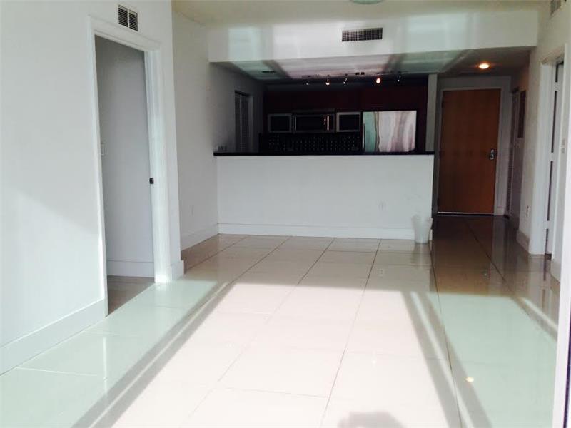 EVERGLADES ON THE BAY NOR - Residential Lease