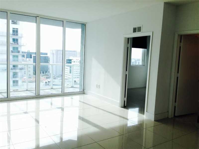 EVERGLADES ON THE BAY NOR - Residential Lease