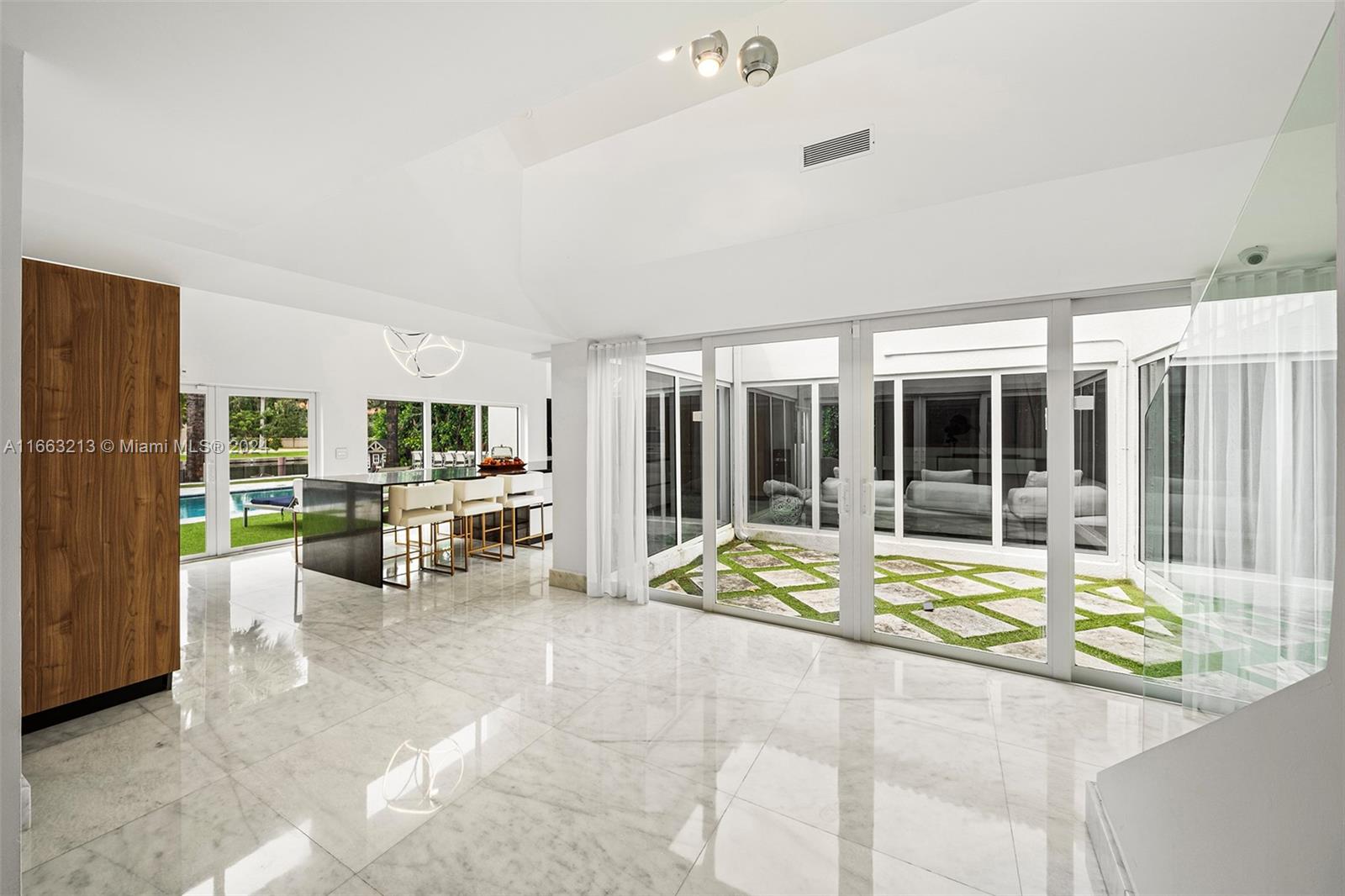 GOLDEN ISLES ESTATES - Residential