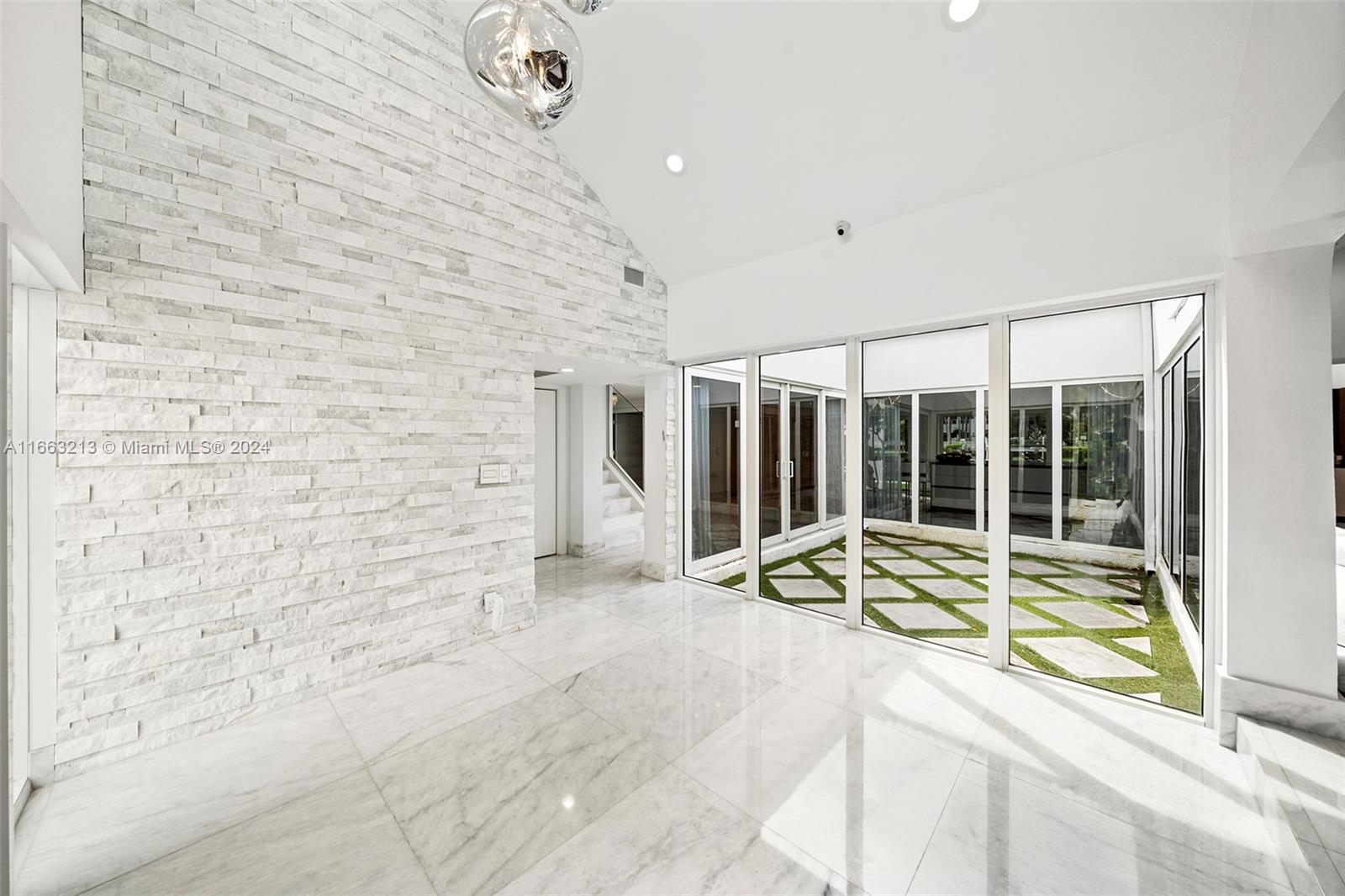 GOLDEN ISLES ESTATES - Residential